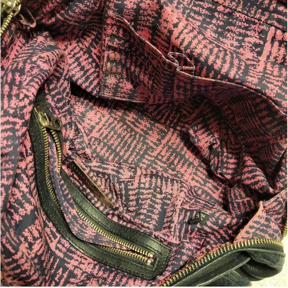 Marc by Marc Jacobs black purse. Well loved 100 percent cow leather. - Picture 5 of 6